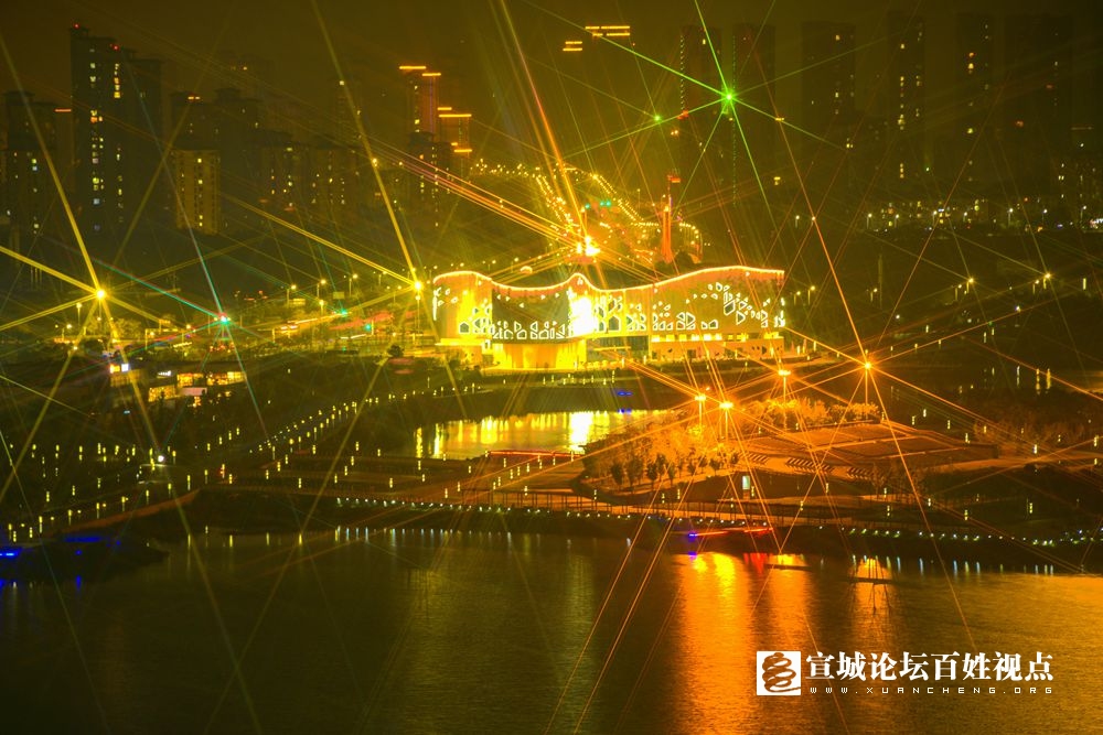 《宛陵湖夜景》.jpg